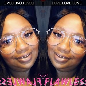 Meet your Posher, Jah'nia